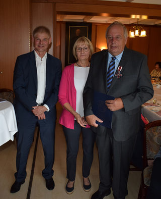 Bild von Hartmut Alder mit Frau Angelika Alder und Oberbürgermeister Frank Klingebiel