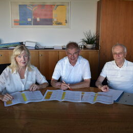 Geschäftsführerin Simone Kessner, Kuratoriumsvorsitzender Oberbürgermeister Frank Klingebiel, Geschäftsführer Rainer Dworog.