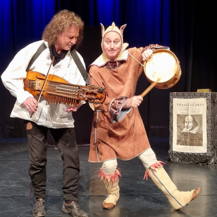 Bernd Lafrenz und Special Guest Thomas Roth an der Nyckelharpa.