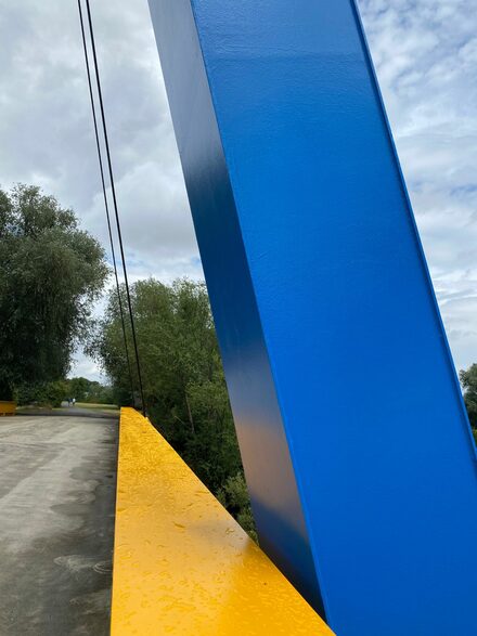 Pylonbrücke zur Insel im Salzgittersee.