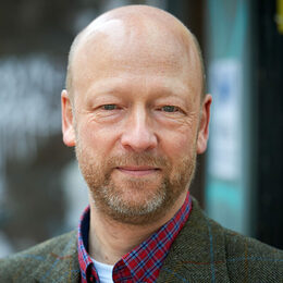 (Berlin) 11.02.16; Johann Hinrich Claussen, Portraet, Portrait; Kulturbeauftragter des Rates der EKD, Leiter des EKD-Kulturbueros, evangelischer Theologe [Foto und Copyright: Andreas Schoelzel, Postfach 610708, 10938 Berlin. Veroeffentlichung ist Honorarpflichtig (zuzuegl. MwSt) und Beleg . fon +4930 61609678. -NO MODEL RELEASE- Bei der Verwendung ausserhalb journalistischer Berichterstattung bitte vorher mit dem Autor Kontakt aufnehmen. Es wird grundsaetzlich keine Einholung von Persoenlichkeits-, Kunst- oder Markenrechten zugesichert, es sei denn, dies ist hier in der Bildbeschriftung ausdruecklich vermerkt. Die Einholung dieser Rechte obliegt dem Nutzer.]