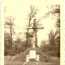 Historische Aufnahme des Kreuzes auf dem Friedhof Westerholz