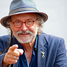 Klaus-Peter Wolf liest aus seinem neuen Weihnachtskrimi.