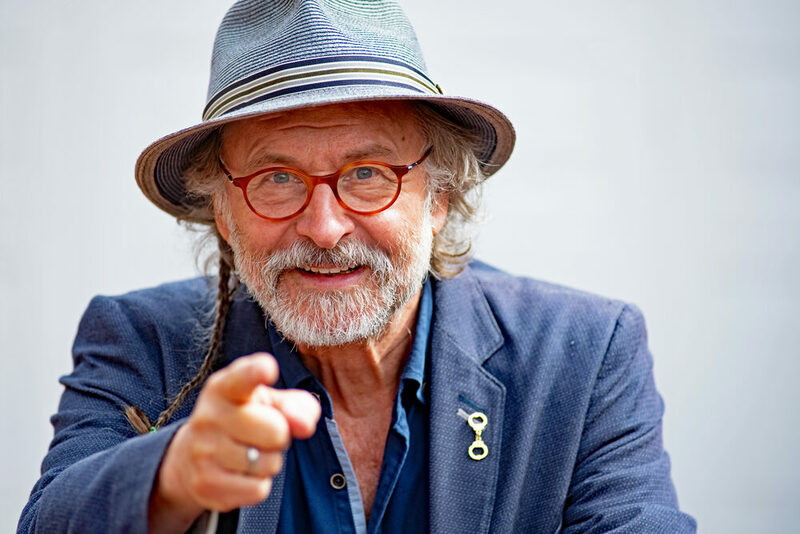 Klaus-Peter Wolf liest aus seinem neuen Weihnachtskrimi.