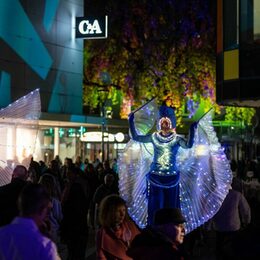 Bei Light the Night 2023 in der Lebenstedter Innenstadt
