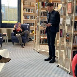 So könnte es am 4. April zur Nacht der Bibliotheken aussehen: In Ruhe in einer der Leseecken lesen – dazu lädt die Stadtbibliothek der Stadt Salzgitter ein