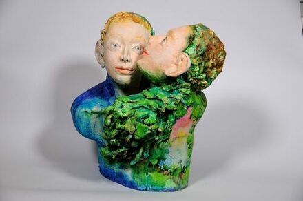 Ein Werk von Elisabeth Stumpf. Die Skultur Michael und Gabriel (Twins)